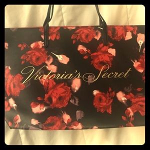 Victoria’s Secret travel tote